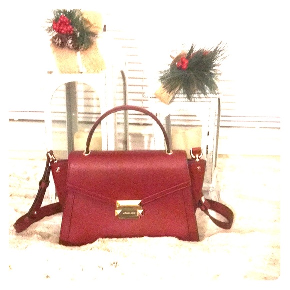 Purse - Picture 1 of 1
